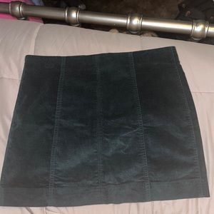 Dark green skirt Jolt size 11, 30w with zipper on back